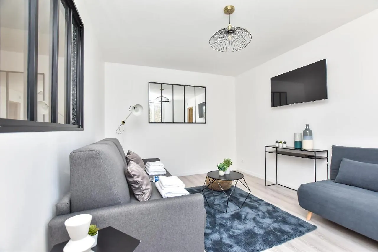 Authentic - 1br-4p - La Apartment
